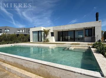 Casa · 180m² · 4 Ambientes · 2 Cocheras · Casa en Venta a La Laguna Area 11 San Sebastian