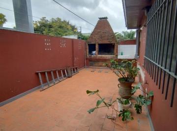Casa · 200m² · 3 Ambientes · 1 Cochera · Casa Tres Ambientes en Dos Plantas