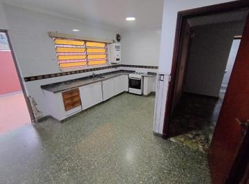 Casa · 200m² · 3 Ambientes · 1 Cochera · Casa Tres Ambientes en Dos Plantas