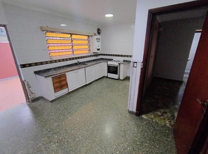 Casa · 200m² · 3 Ambientes · 1 Cochera