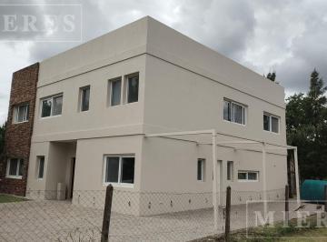 Casa · 345m² · 7 Ambientes · Casa en Venta en San Sebastián Área 1
