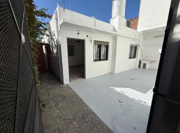 PH · 50m² · 2 Ambientes · PH en Pb Interno en Alquiler