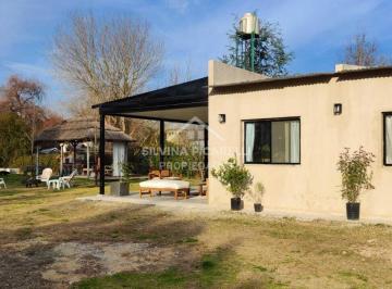 Quinta vacacional · 130m² · 4 Ambientes · Casa Quinta en Venta en Comarca del Sol, Exaltación de La Cruz, G. B. a. Zona Norte