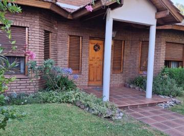 Casa · 261m² · 4 Ambientes · Casa en Lomas de Zmaora