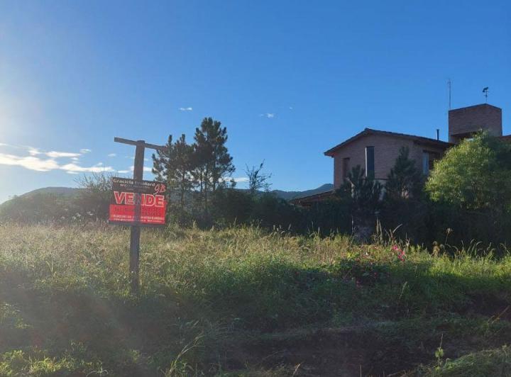 Terreno · 702m²