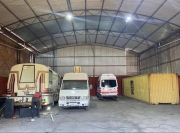 Bodega-Galpón · 800m² · 3 Ambientes · 10 Cocheras · Alquiler de Galpón 1200 m² en Zona Industrial Morón