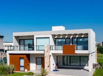 Casa de 5 ambientes, Ezeiza · Casa en Venta en Terralagos, Canning 5amb 370 m² Lote: 719