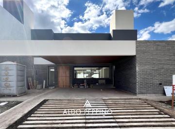 Foto · Casa de Categoria a Estrenar - 3 Dorm