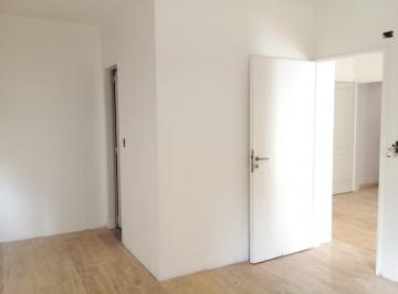 Departamento de 2 ambientes, Almagro · Frente Hos. Italiano 2 Amb. Apto Profesionl.