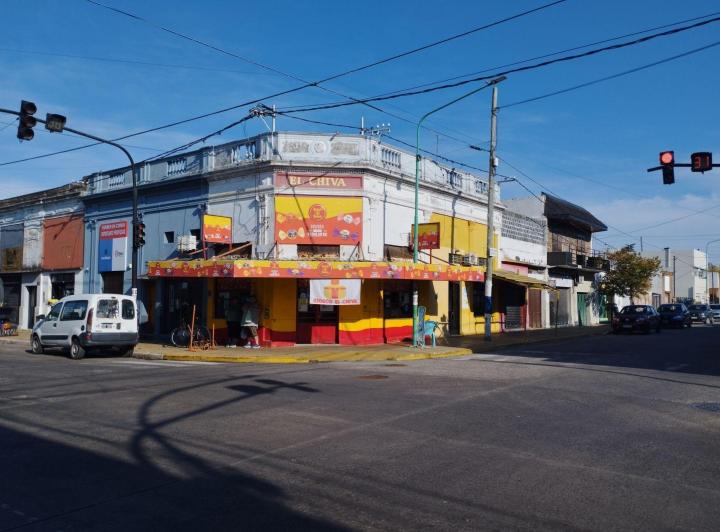 Local comercial · 170m² · 1 Cochera