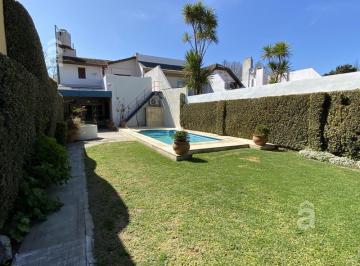 Casa · 230m² · 5 Ambientes · 1 Cochera · Casa en Venta en Villa Ballester 5 Ambientes - Lote 418 m² a 3 Cuadras del Centro Comercial