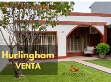 Casa · 160m² · 4 Ambientes · 1 Cochera · Casa Cahlet Americano