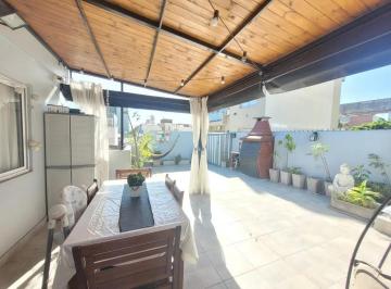 PH · 60m² · 3 Ambientes · Venta de PH con Terraza - Quincho en Monte Castro
