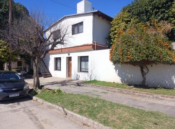 Casa de 9 ambientes, Córdoba · Oportunidad - Barrio Don Bosco. Casa + 2 Deptos