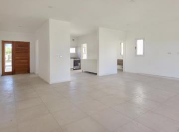 Casa · 120m² · 4 Ambientes · 2 Cocheras · Casa a Estrenar en Santa Emilia | 3 Dorm. + Lote Interno