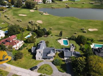 Casa · 325m² · 8 Ambientes · 2 Cocheras · Casa en Venta 8 Ambientes en San Eliseo Golf