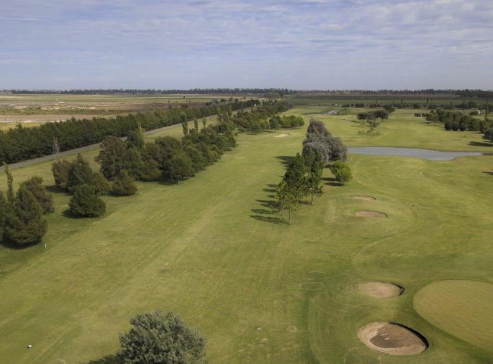 Terreno · 1000m² · 5 Ambientes