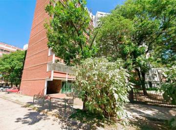 Frente · Funcional Departamento 2 Dorm. Zona Bv. Oroño y Av Uriburu
