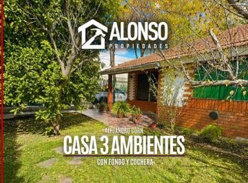 Casa · 160m² · 3 Ambientes · 2 Cocheras · Venta - Casa 3 Ambientes con Cochera y Patio - Alejandro Korn