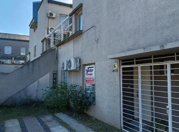 Casa · 56m² · 3 Ambientes · 1 Cochera · Hermosa Casa con Pileta en Castelar