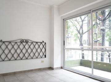 Departamento de 2 ambientes, Flores · Departamento Dos Ambientes Al Frente en Venta en Flores