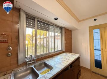 Casa · 117m² · 3 Ambientes · 1 Cochera · Casa en Venta 2 Ambientes Ing. Allan Fcio Varela