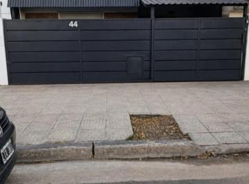 Casa · 51m² · 3 Ambientes · 1 Cochera · Casa en Venta en Chivilcoy