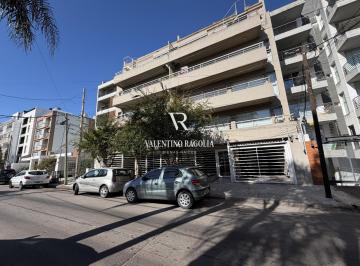 Departamento · 93m² · 4 Ambientes · 1 Cochera · Venta Departamento 4 Ambientes Castelar Aterrazado