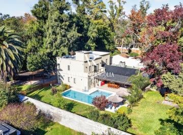 Casa · 265m² · 8 Ambientes · 6 Cocheras · Venta Casa 8 Ambientes en Parque Leloir