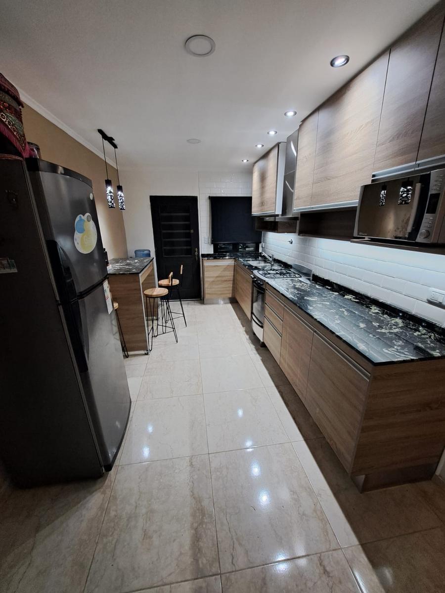 Casa 4 amb, 150m² con cochera — Centro
