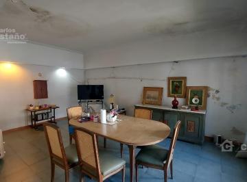 Casa · 136m² · 3 Ambientes · 1 Cochera · Chalet en 1 Planta Para Mejorar o Refaccionar, a 3/c de Av Libertador