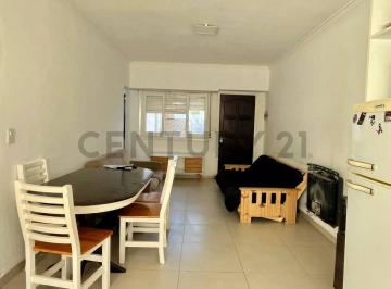 PH · 86m² · 3 Ambientes · PH en Venta en Berisso
