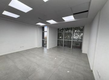 Oficina comercial · 45m² · 1 Ambiente · Semipiso de Oficina a m de Av Colon