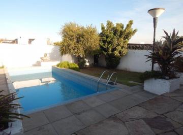 Casa de 8 ambientes, Córdoba · Casa + Depto en Parque San Vicente