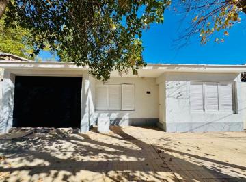 Casa de 1 ambiente, Mayor Drummond · Hermoso Chalet en Venta! en Mayor Drummond, Lujan de Cuyo.