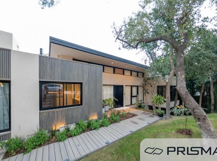 Casa · 195m² · 10 Ambientes