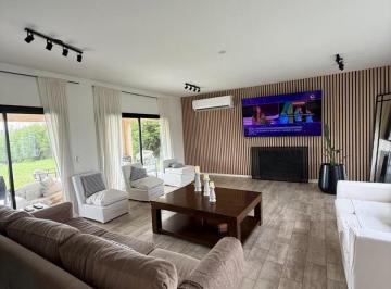 Quinta vacacional · 250m² · 5 Ambientes · Departamento en Venta en Loma Verde, Escobar, G. B. a. Zona Norte