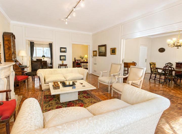 Departamento · 244m² · 6 Ambientes · 1 Cochera