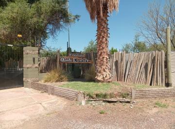 Casa · 300m² · 2 Dormitorios · 1 Cochera · Sd Propiedades Vende Cabaña en Kilometro 8