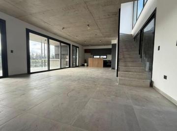 Casa · 265m² · 5 Ambientes · Casa en Venta de Diseño de Vanguardia a La Laguna en El Naudir | a Estrenar