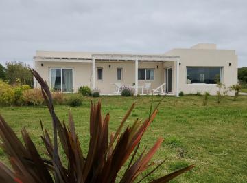 Casa de 5 ambientes, Miramar · Golf. Miramar Links. Barrio Cerrado