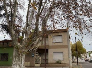 PH de 4 ambientes, Rosario · PH de 60 m² con 2 Habitaciones en Alquiler, Distrito Noroeste