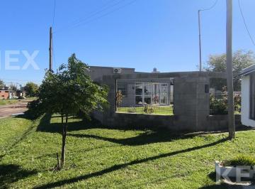 Casa · 4 Ambientes · 1 Cochera · Casa en Venta 2 Dorm., Quincho, Parrilla, Jardín, Cochera | Barrio El Retiro – La Plata