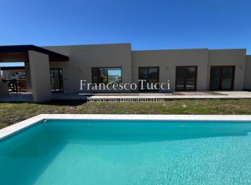 Casa · 200m² · 4 Ambientes · 2 Cocheras · Casa en Venta 4 Ambientes San Roque Comarcas de Luján