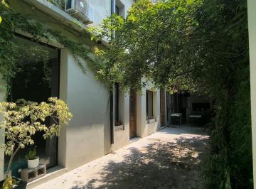 Casa · 300m² · 6 Ambientes · Casa en Boedo