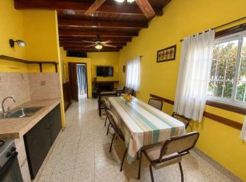 Casa de 5 ambientes, La Plata · Casa en Venta - Calle 143 Esquina 63, Los Hornos