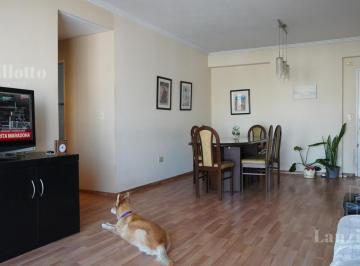 Departamento · 83m² · 3 Ambientes · Venta de Departamento 3 Ambientes en Lanús Centro Apto Credito