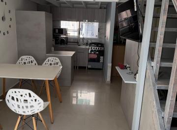 Departamento en Venta de 3 ambientes  · Espectacular Dúplex 3 Ambientes - Totalmente Reciclado - Corazón de Abasto