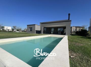 Casa · 181m² · 5 Ambientes · 2 Cocheras · Casa en Venta en San Matias, Escobar, G. B. a. Zona Norte