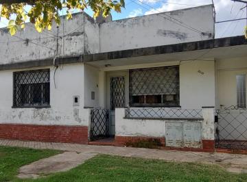 Casa · 54m² · 3 Ambientes · Venta Casa 2 Dorm. - Apta Crédito - Barrio Ludueña Rosario - Casilda 2200